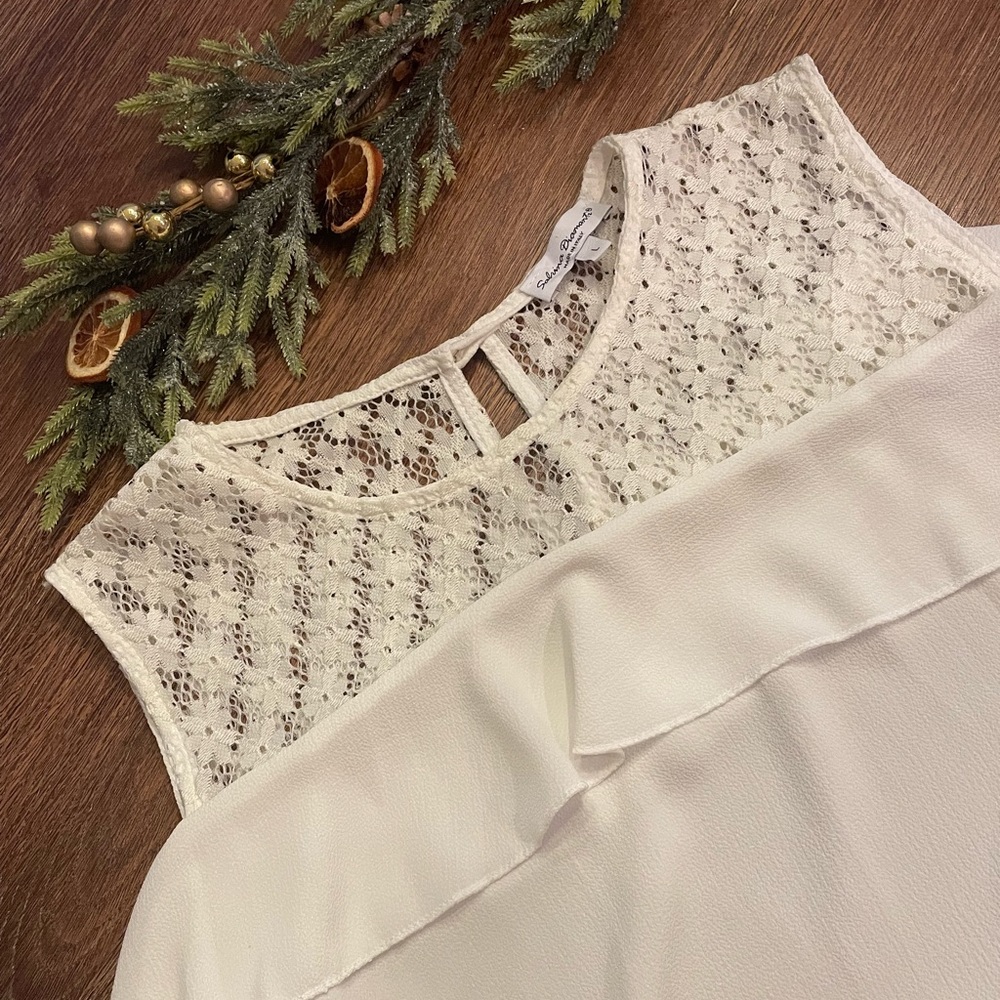 Sabrina Diamanti Italy Lace, ruffle cold shoulder blouse